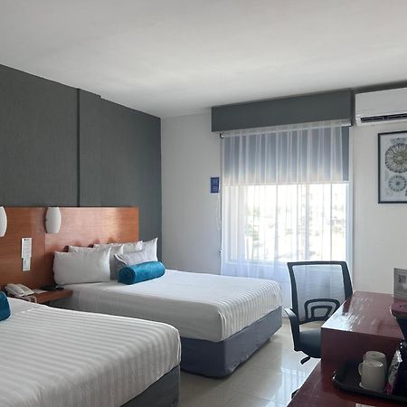 Hotel Gran Minatitlan Plaza Buitenkant foto