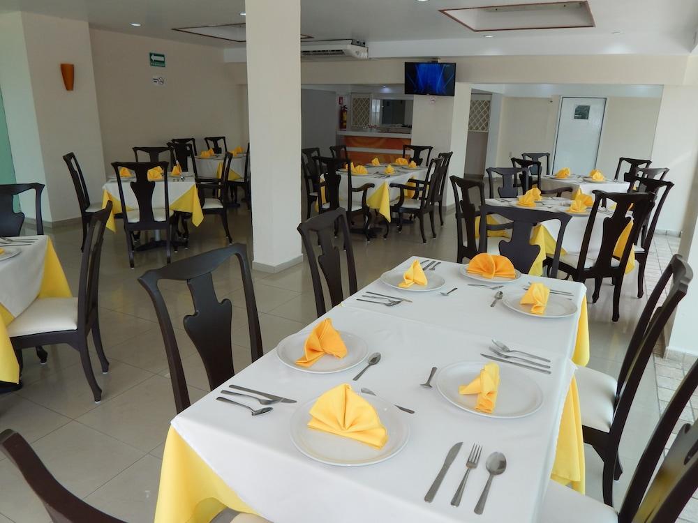 Hotel Gran Minatitlan Plaza Buitenkant foto