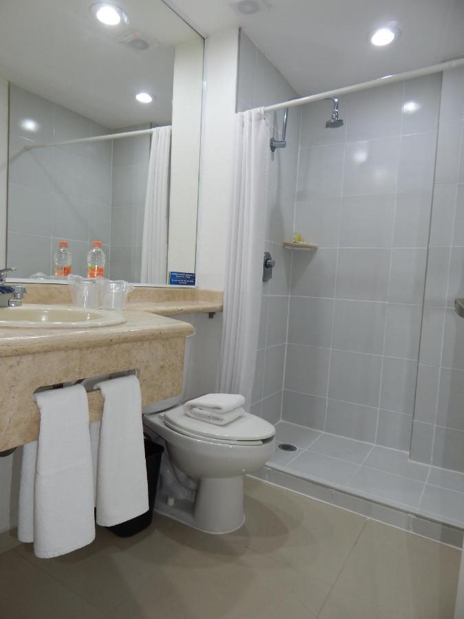 Hotel Gran Minatitlan Plaza Buitenkant foto