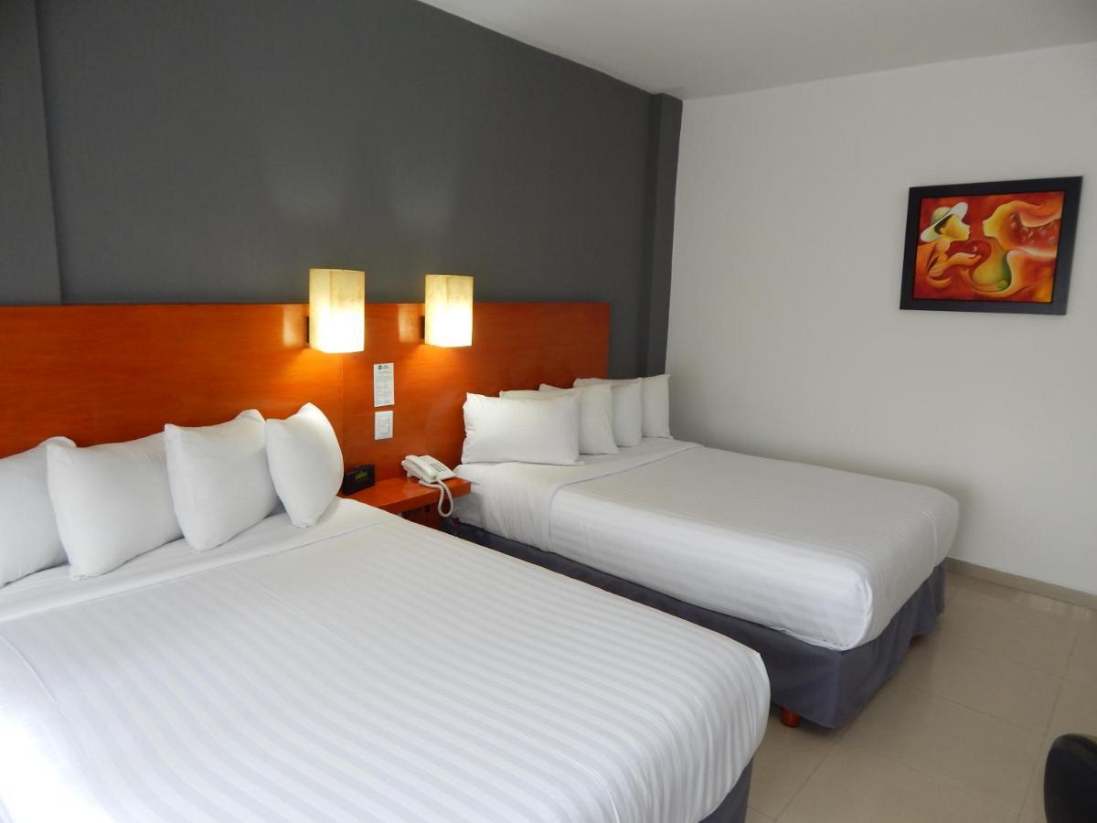Hotel Gran Minatitlan Plaza Buitenkant foto