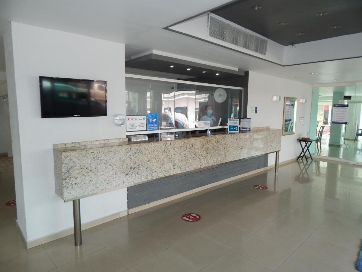 Hotel Gran Minatitlan Plaza Buitenkant foto