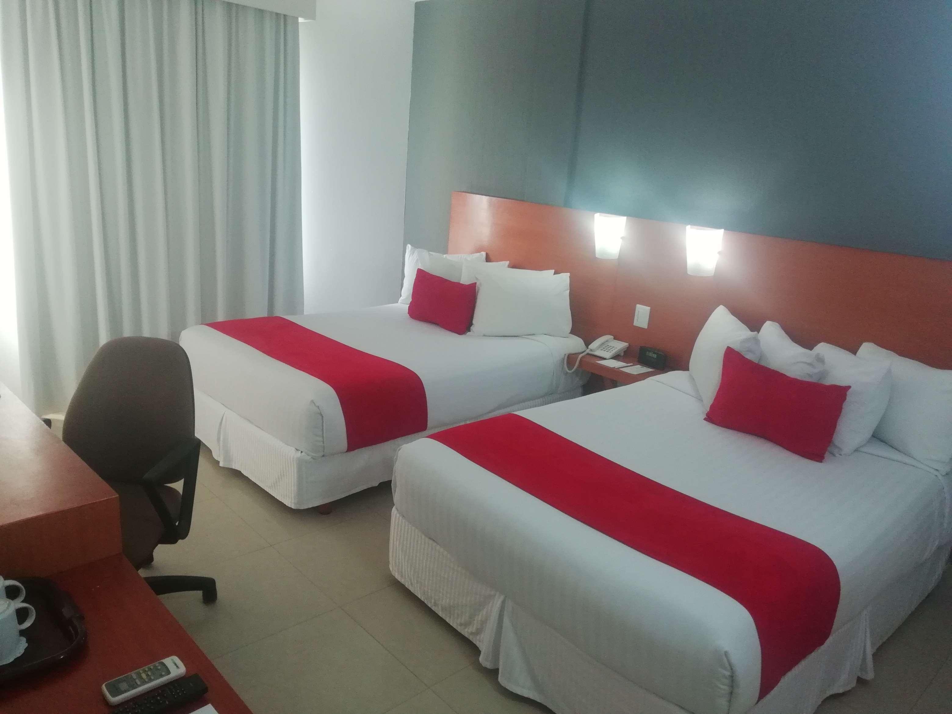 Hotel Gran Minatitlan Plaza Buitenkant foto