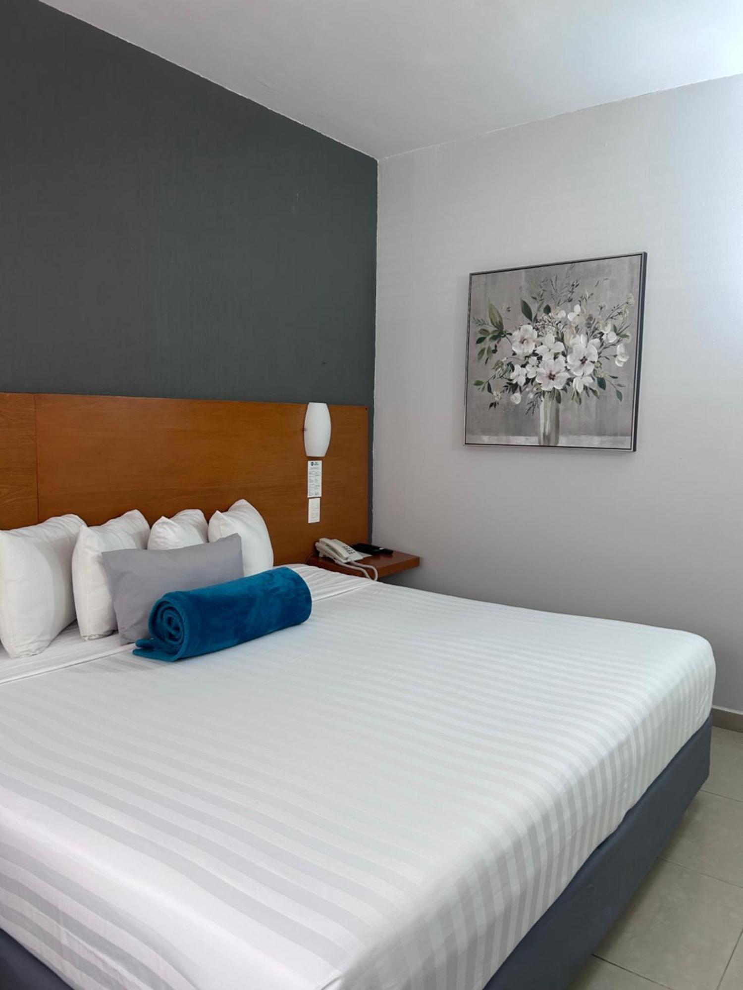 Hotel Gran Minatitlan Plaza Buitenkant foto