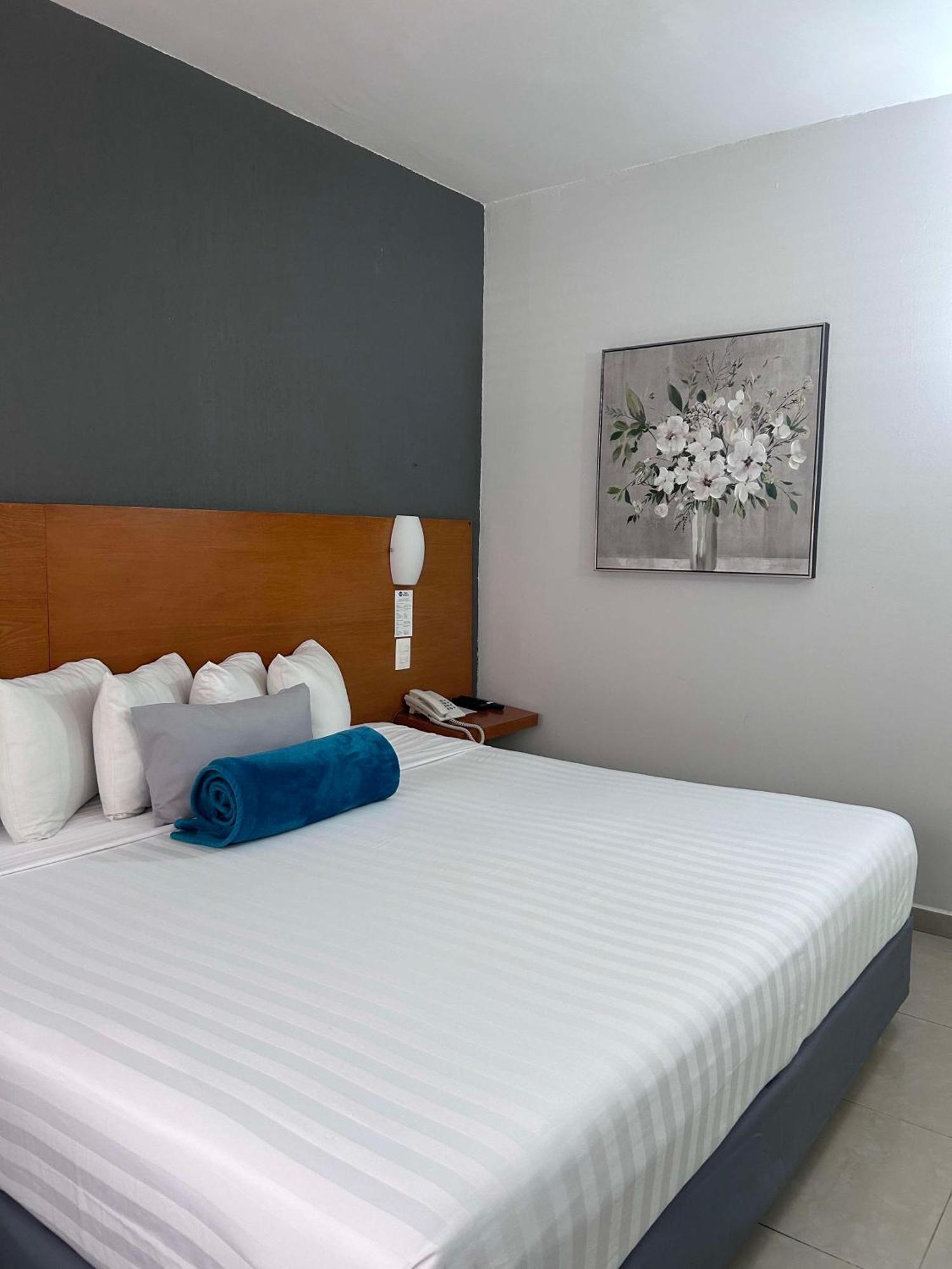 Hotel Gran Minatitlan Plaza Buitenkant foto
